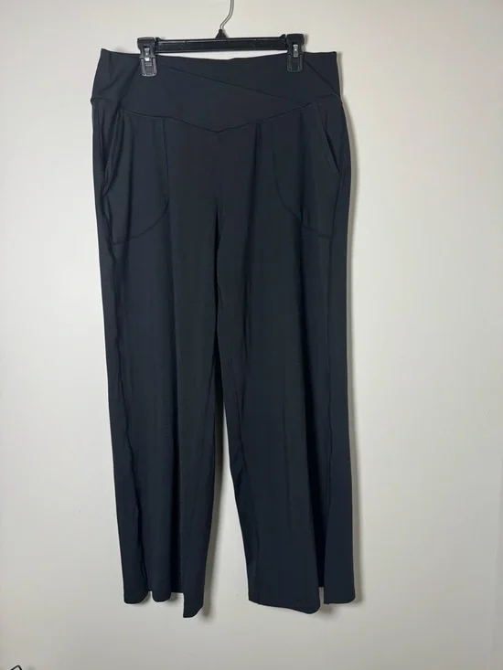 HALARA Black Wide-Leg Pull-On Pants with Crossover Waist - Picture 2 of 6